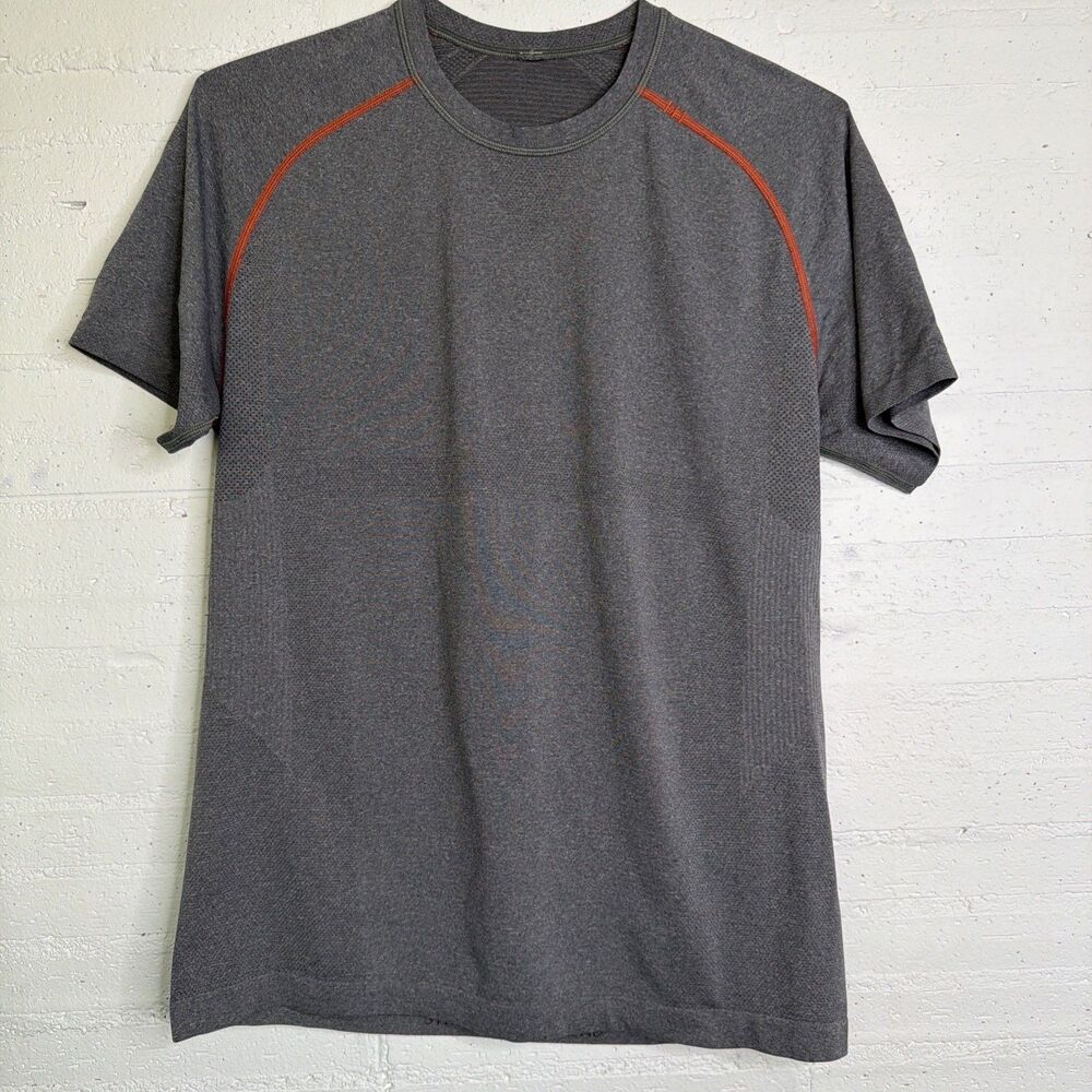 Lululemon Metal Vent Tech Short Sleeve M Gray Silverescent Training Tee Like New